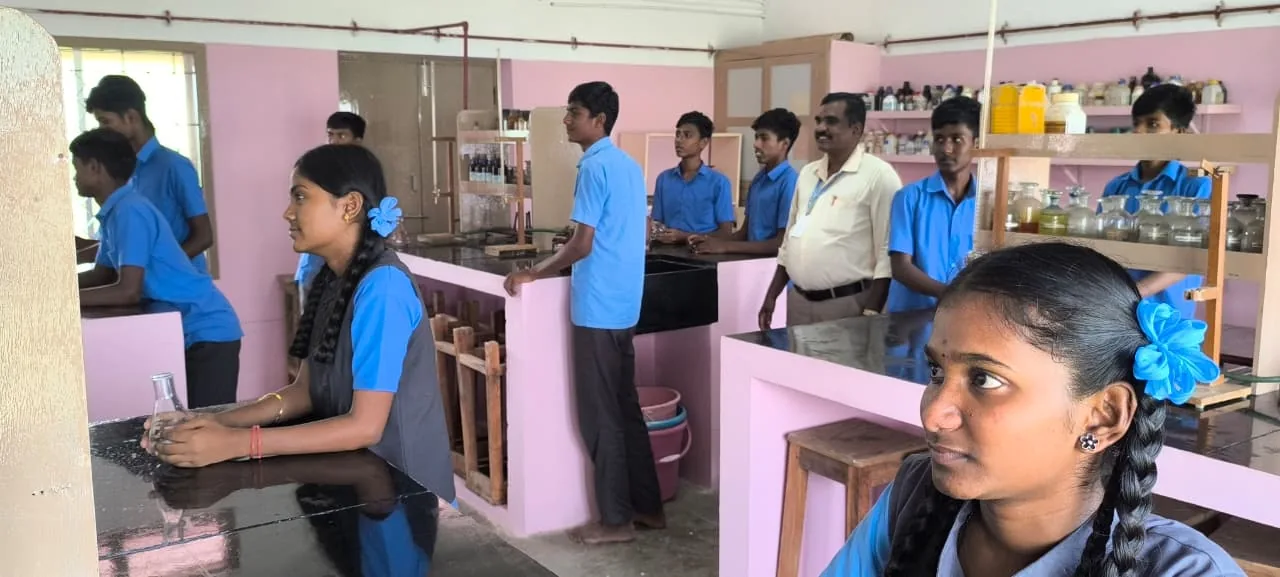 Chemistry lab workstations