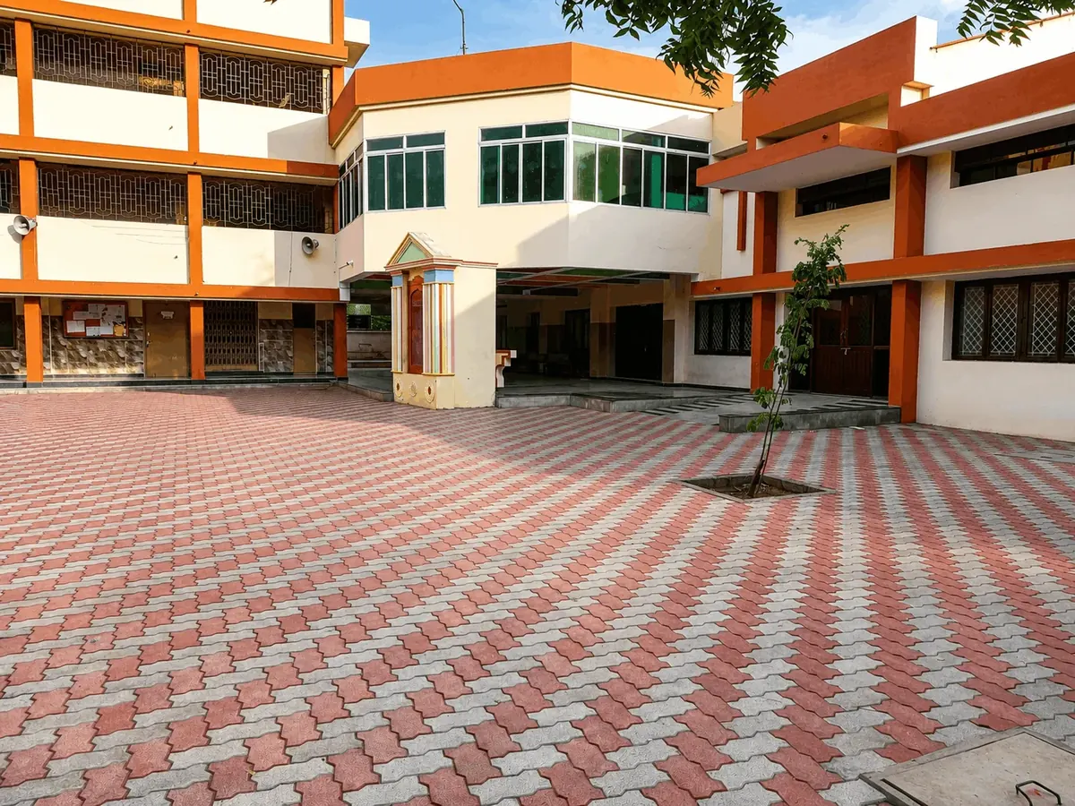 The main courtyard at St. Patrick's, Alundur
